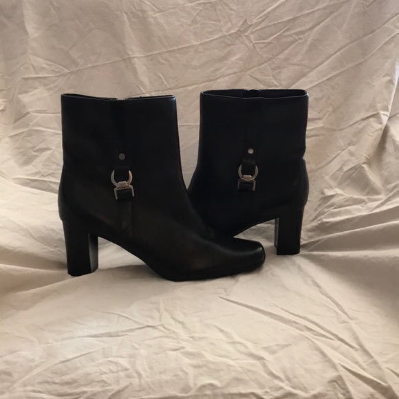 💕NWOT/B black leather boots. 8.5💕 - Picture 1 of 7